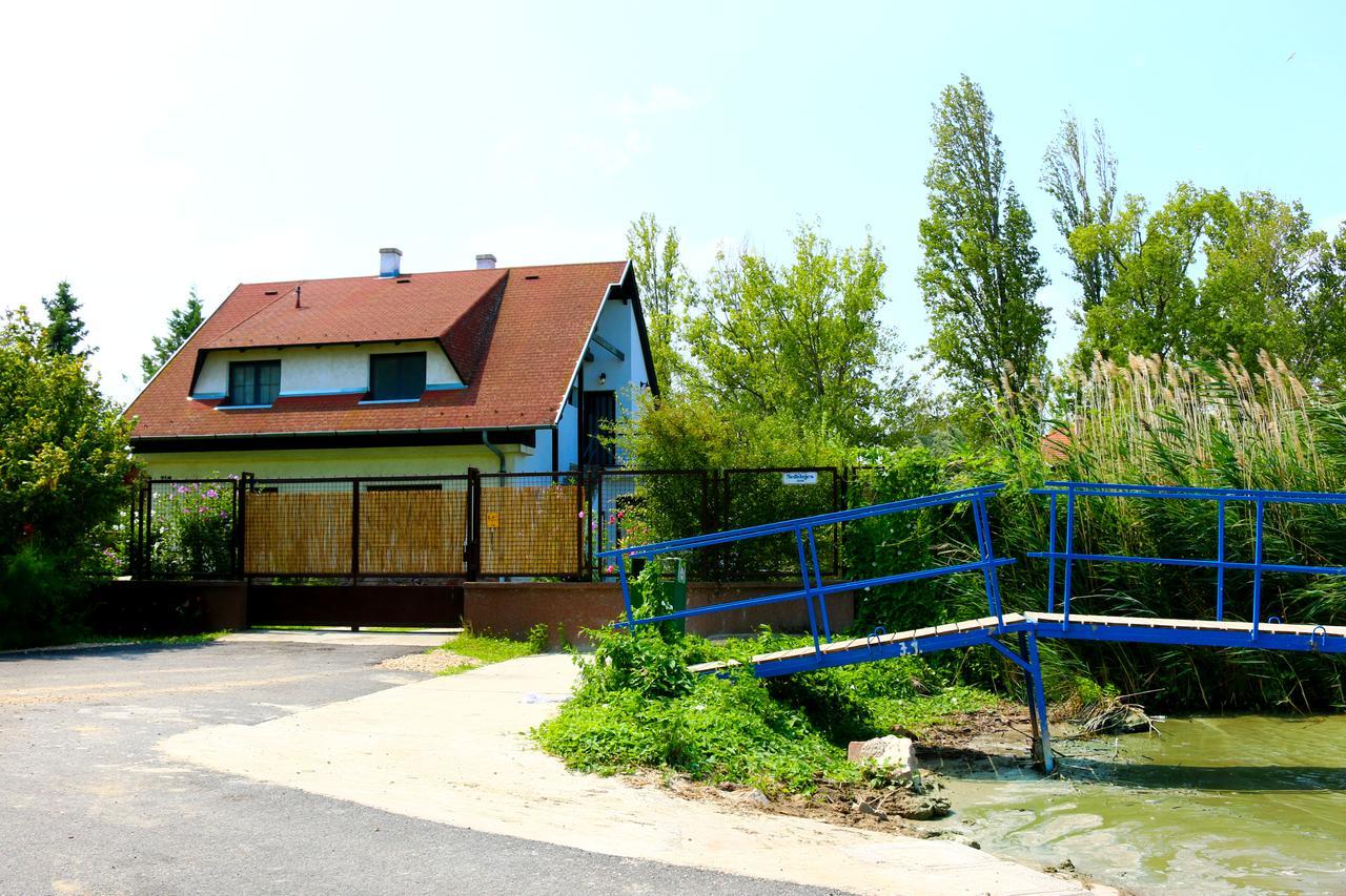 Nefelejcs Villa Zamardi Luaran gambar